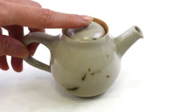 Hamburger Teespeicher Teekännchen von Ninah Kim, ca. 110 ml, glasiertes Steinzeug Clearance