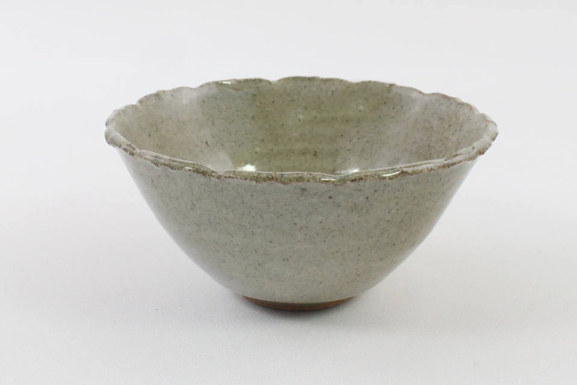 Hamburger Teespeicher Trinkschale, Handarbeit von Jiří Duchek mit Celadon-Glasur Outlet